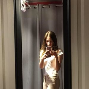 Meet your Posher, Cassandra